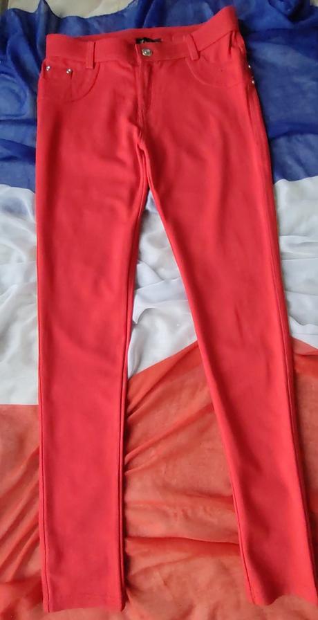 Červené nohavice so šnurovačkou, m