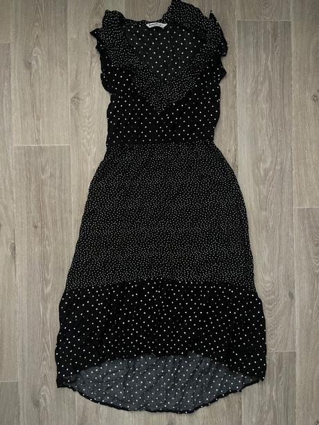 Bodkované šaty, stradivarius,s