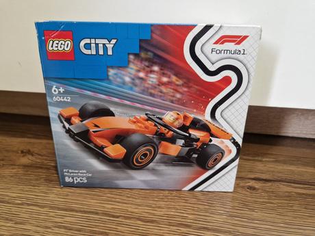 Lego jazdec f1s pretekárskym autom mclaren, 