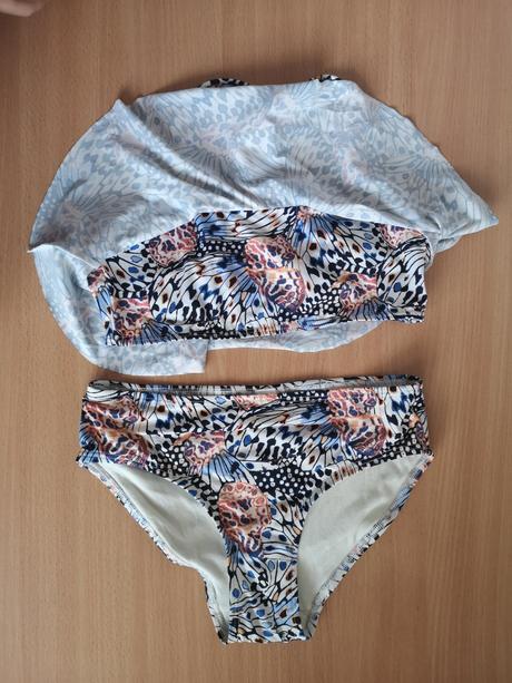 Motýlie plavky s volánom, lindex,128