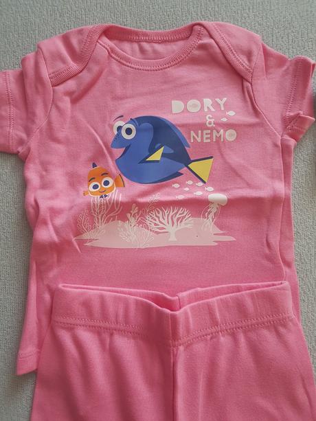 2x pyzamo - dory - top stav, disney,74