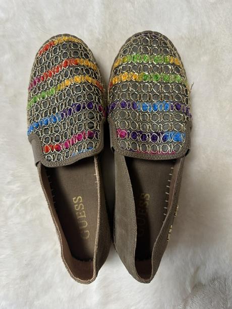 Espadrilky bledohnedé so zlatou niťou vpredu guess, guess,40