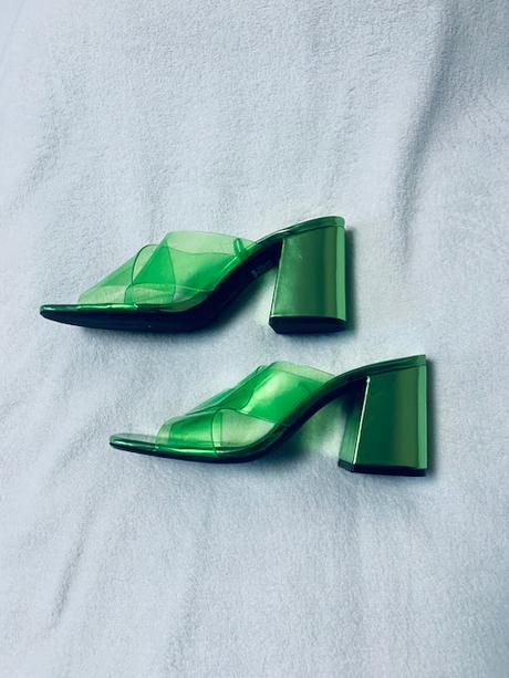 Šľapky kožené s vinylom na hrubom opätku bershka, bershka,40