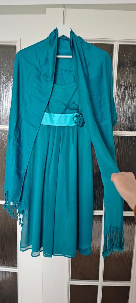 Spoločenské - koktejlové/párty šaty, 36