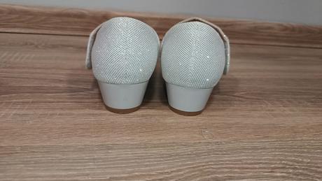 Šaty na prvé sväté príjmanie+ lodičky, 134