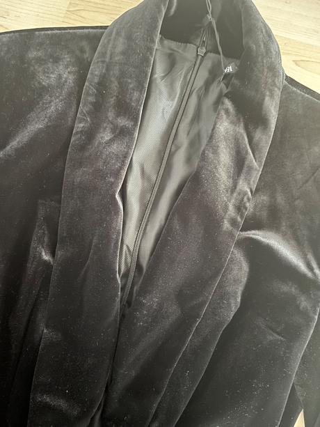 Zara zamatove saty, zara,s