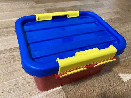 Drevene auticka ikea v boxe, 