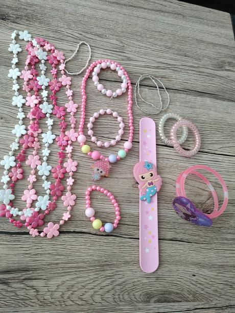 Sada naramkov, nahrdelnikov-14 ks, 