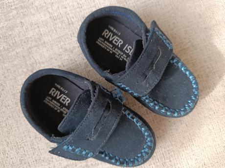 Mokasiny, river island,18