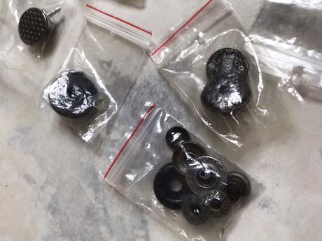 Kovová galantéria,