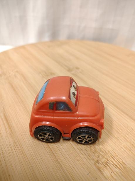 Autíčko luigi, plastový model, 6 cm,