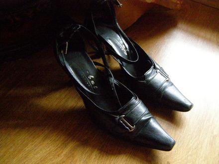 Minimálne nosené lodičky p.c. 40 euro, 37