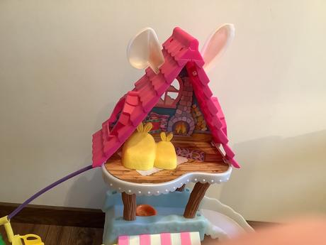 Enchantimals horská chata aj s babikou,