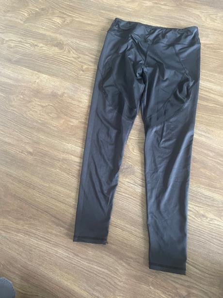 Leginy so sietkou, l