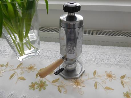 Art deco maďarský ftm unipress chrómový,, 