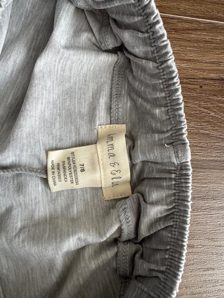 Sortky 2 ks, 7-8 rokov, s dopor. postou, 134