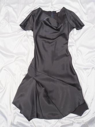 Kvalitné saténové šaty philmore, s