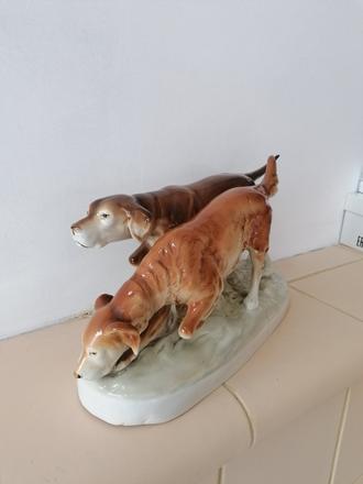 Royal dux porcelánovy poľovnícky psy,