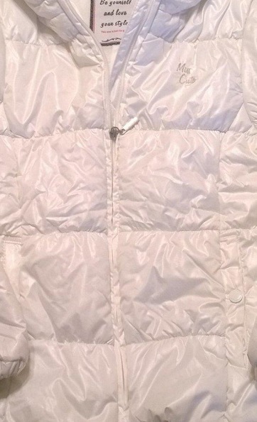 Bunda s kapuckou, 152