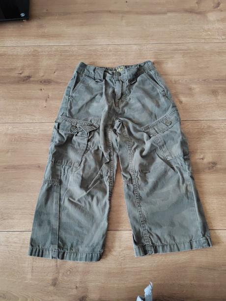 Nohavice a tepláky spolu, 104