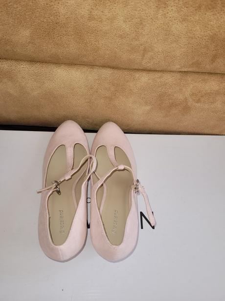 Ružové topánočky, graceland,37