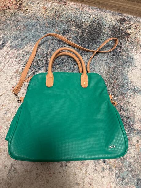 Kabelka carpisa, carpisa