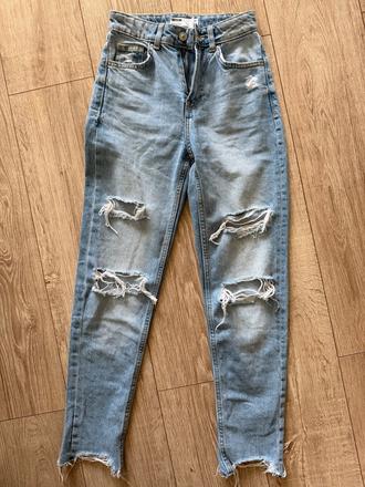 Roztrhané rifle bershka, bershka,152