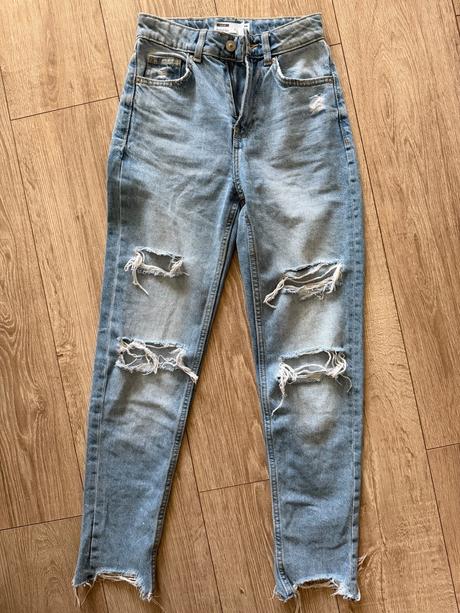 Roztrhané rifle bershka, bershka,152