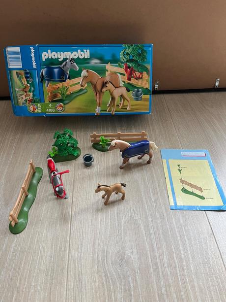 Playmobil koníky model 4188, 