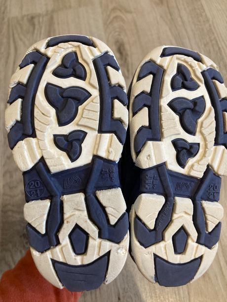 Nepremokavé snehulky, mckinley,21