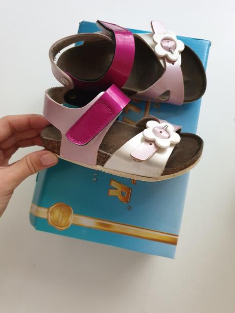 Korkove sandalky goldstar, 24