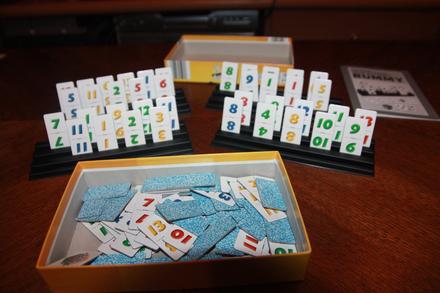 Hra rummy na cesty - od 8 rokov, 