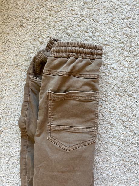 Nohavice, reserved,152