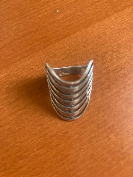 Strieborný prsteň, 