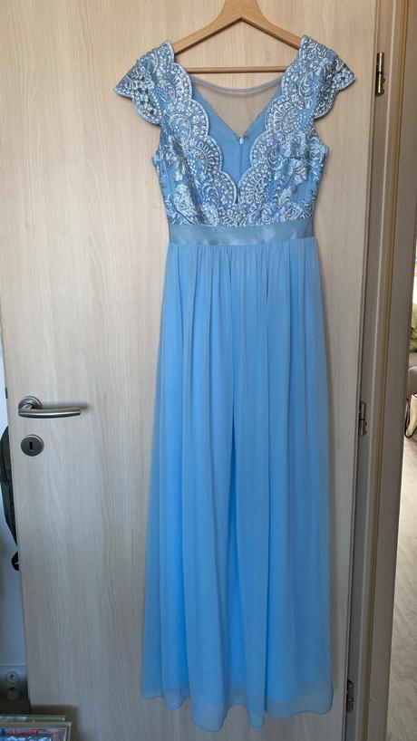 Spolocenske saty, 38