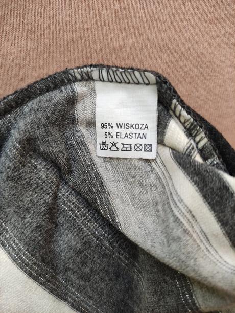 Elegantné tričko, 42