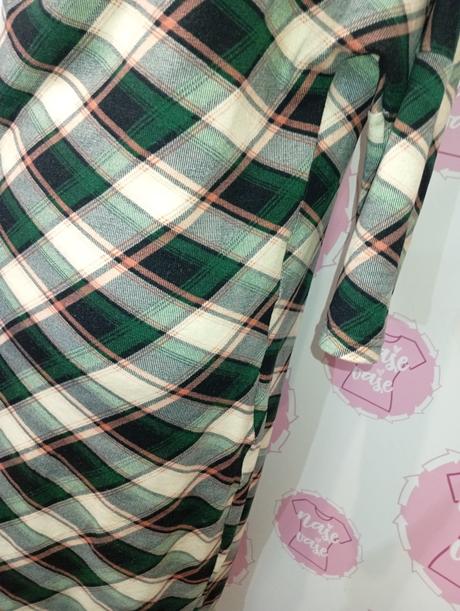 Svetríkove šaty, 42