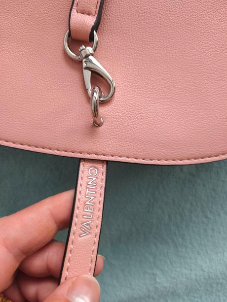 Valentino kabelka, valentino