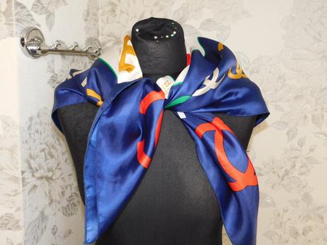 Pekna satenova šatka, l