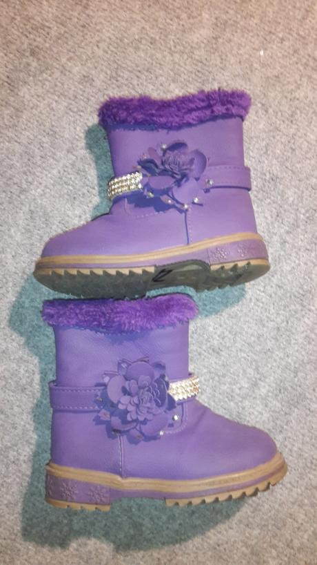 Čižmičky veľ.23, 23