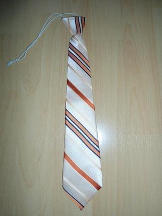 Chlapcenska oranzova kravata,