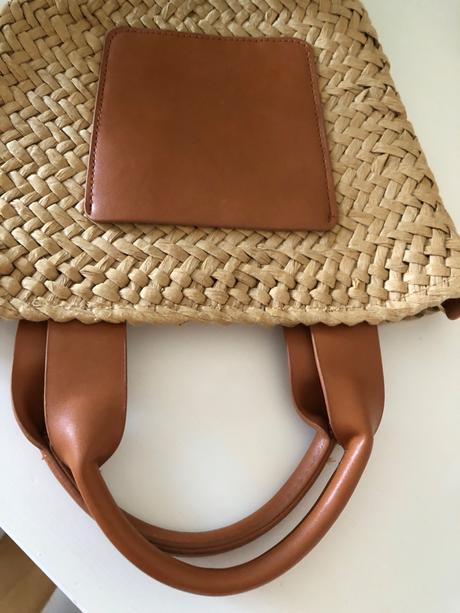 Menšia slamená kabelka do ruky, 