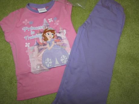 Nové nenosené pyžamko princezná sofia, disney,92