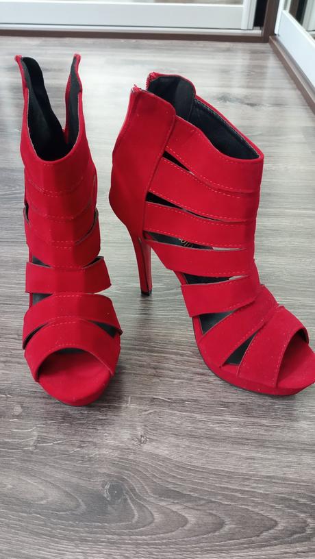 Predám dámske topánky, 39