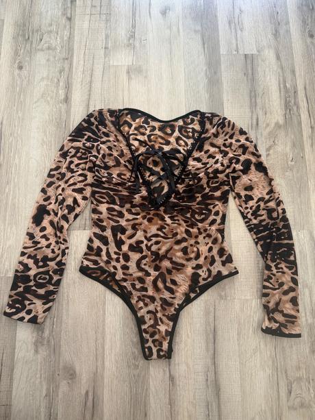 Leopardie priehľadné body, s