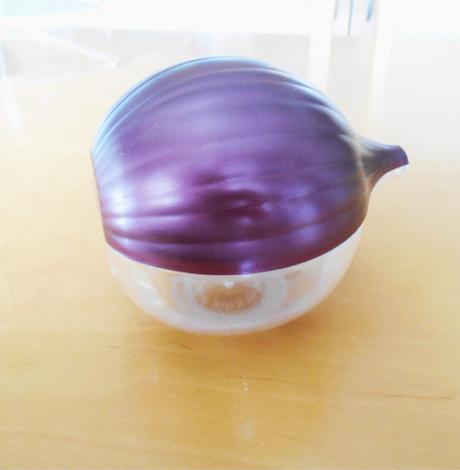 Dóza na parmezán a cibuľu ernesto,