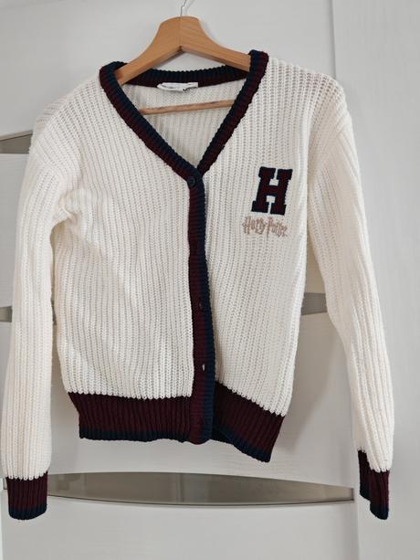 Krasny teply sveter harry potter 140/146, 146