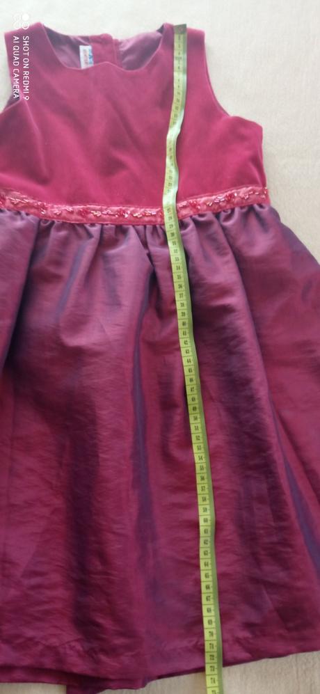 Slávnostné šatičky, 128