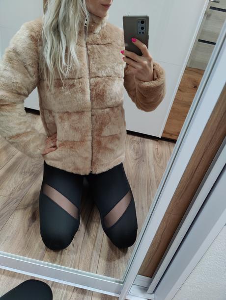 Pudrovoruzovy kožuch, xs