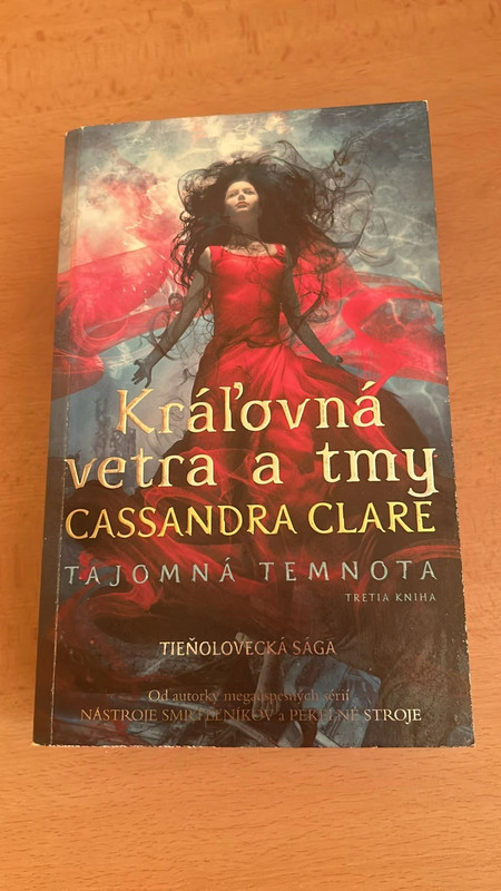 Kráľovná vetra a tmy, 